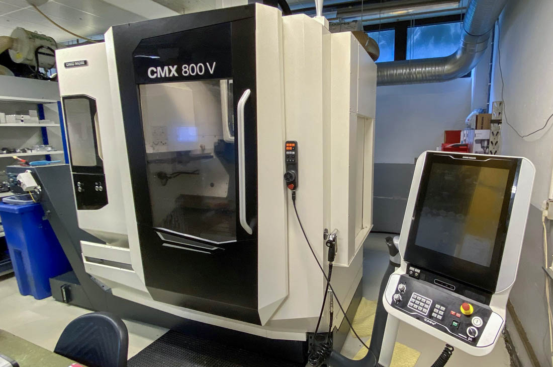 DMG MORI CMX 800 V — centro de mecanizado vertical de segunda mano
